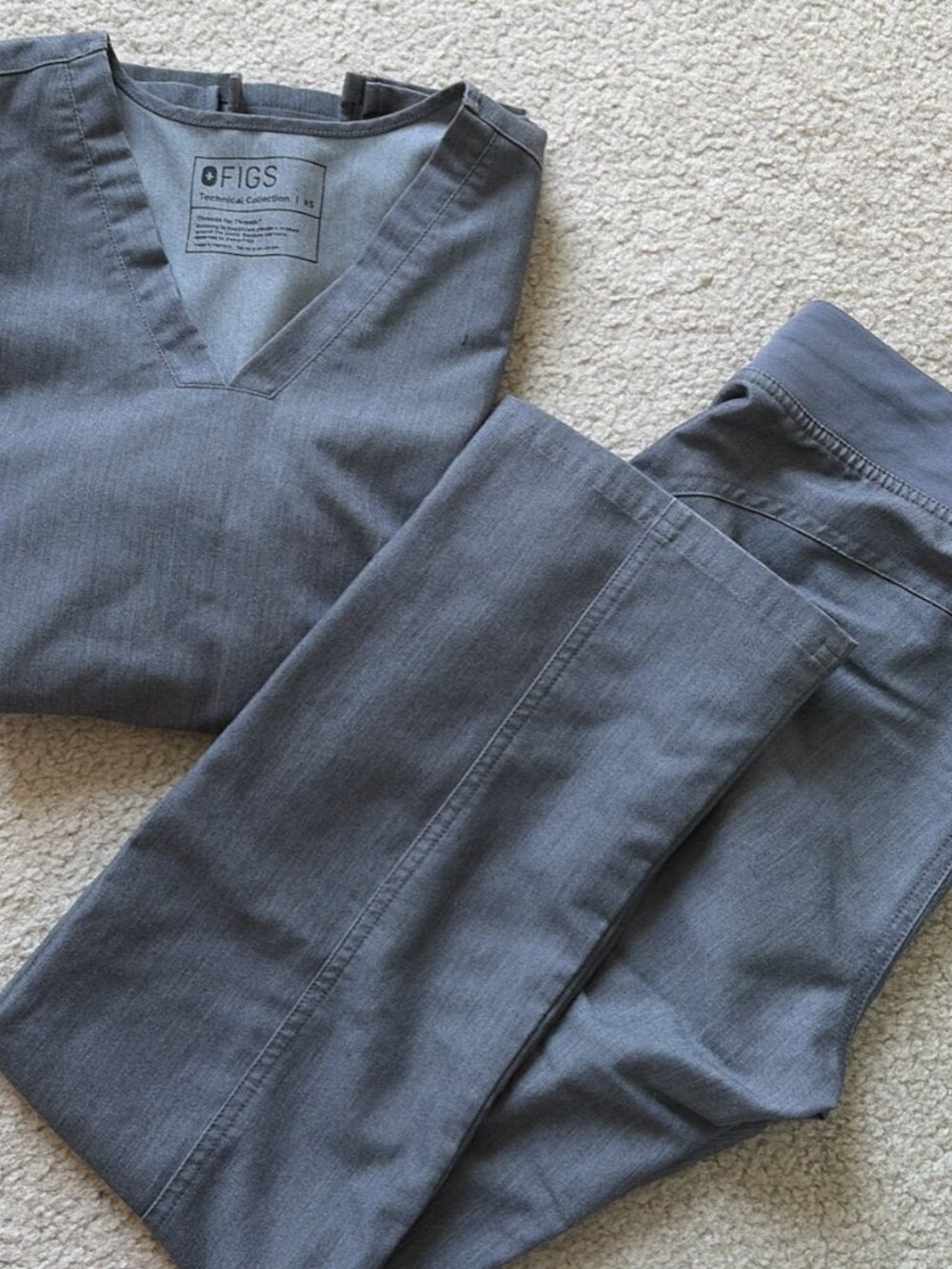 Figs Gray Scrub Set